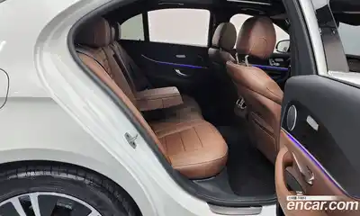 Mercedes-Benz E-Class 2022 2.0 Автомат в Москве № 160197, миниатюра 12