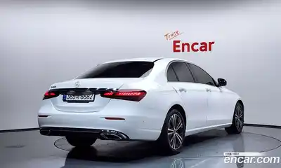 Mercedes-Benz E-Class 2022 2.0 Автомат в Москве № 160197, миниатюра 2