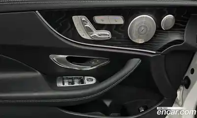 Mercedes-Benz E-Class 2022 2.0 Автомат в Москве № 161722, миниатюра 11