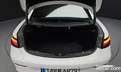 Mercedes-Benz E-Class 2022 2.0 Автомат в Москве № 161722, миниатюра 2