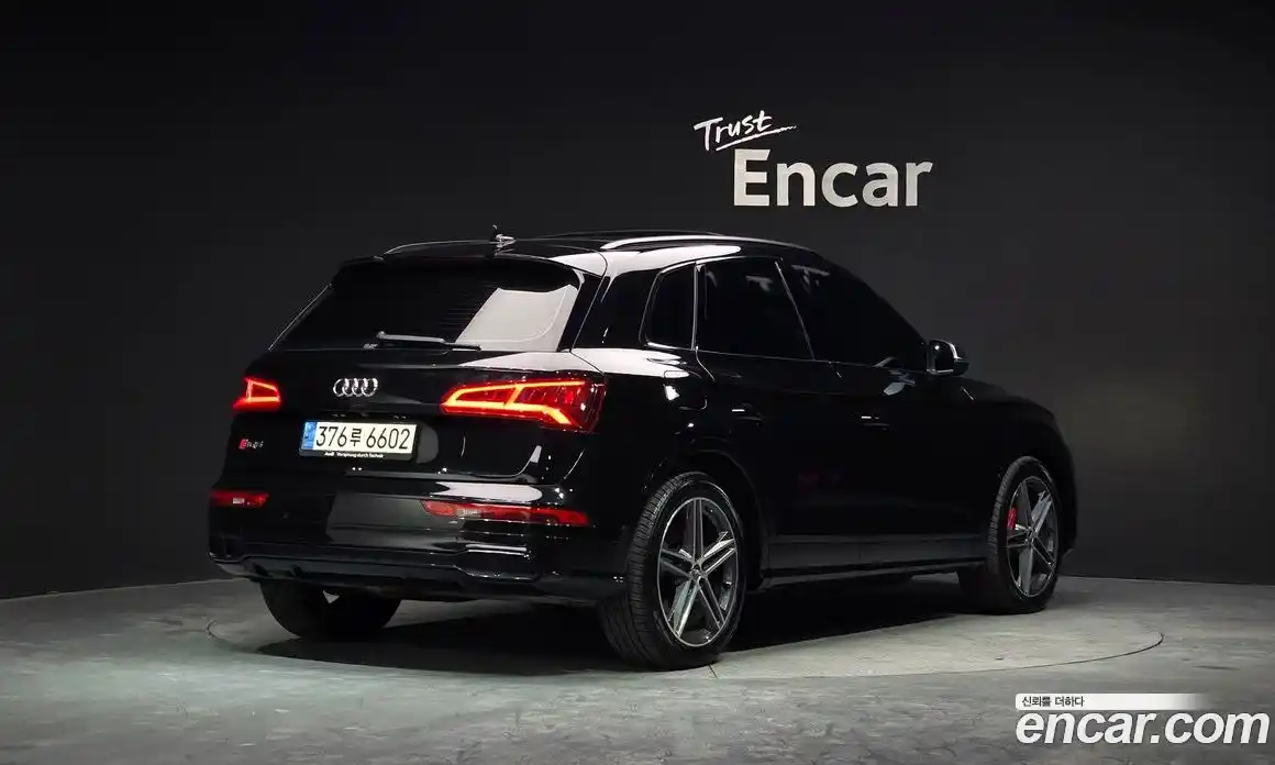 Audi SQ5 2020 3.0 Автомат в Москве № 163699, фото 1