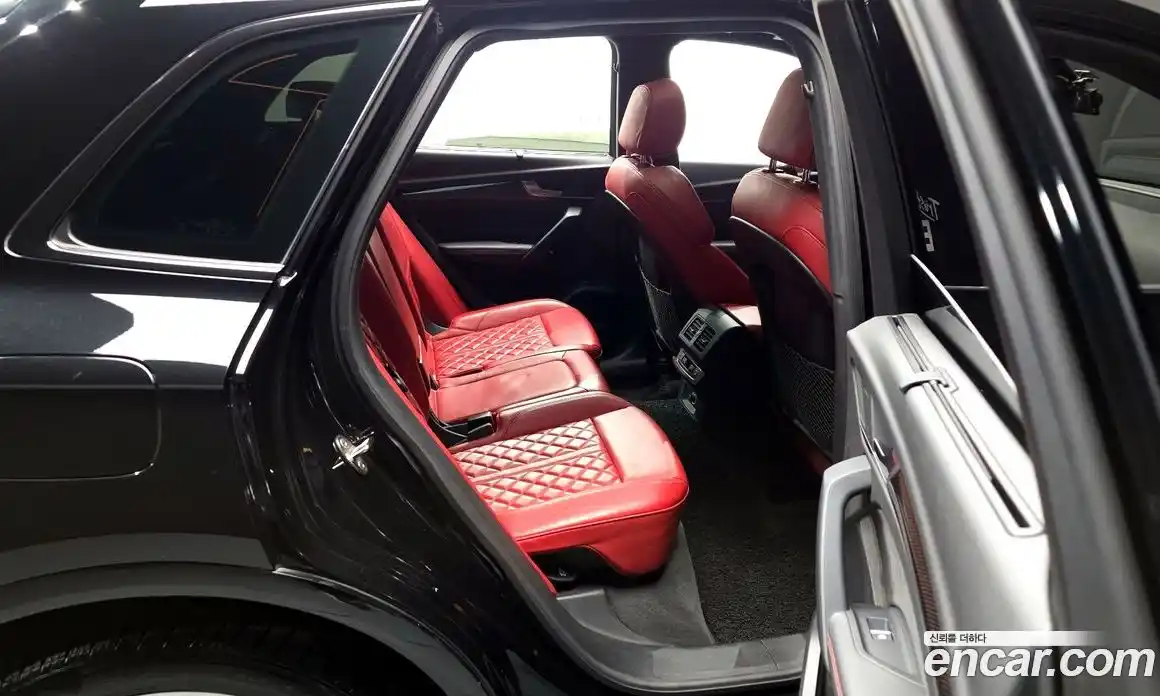 Audi SQ5 2020 3.0 Автомат в Москве № 163699, фото 11