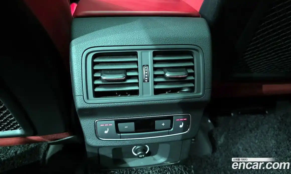 Audi SQ5 2020 3.0 Автомат в Москве № 163699, фото 17