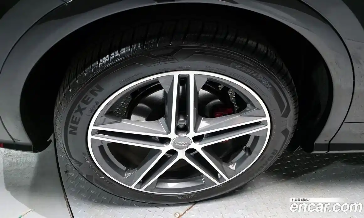 Audi SQ5 2020 3.0 Автомат в Москве № 163699, фото 4