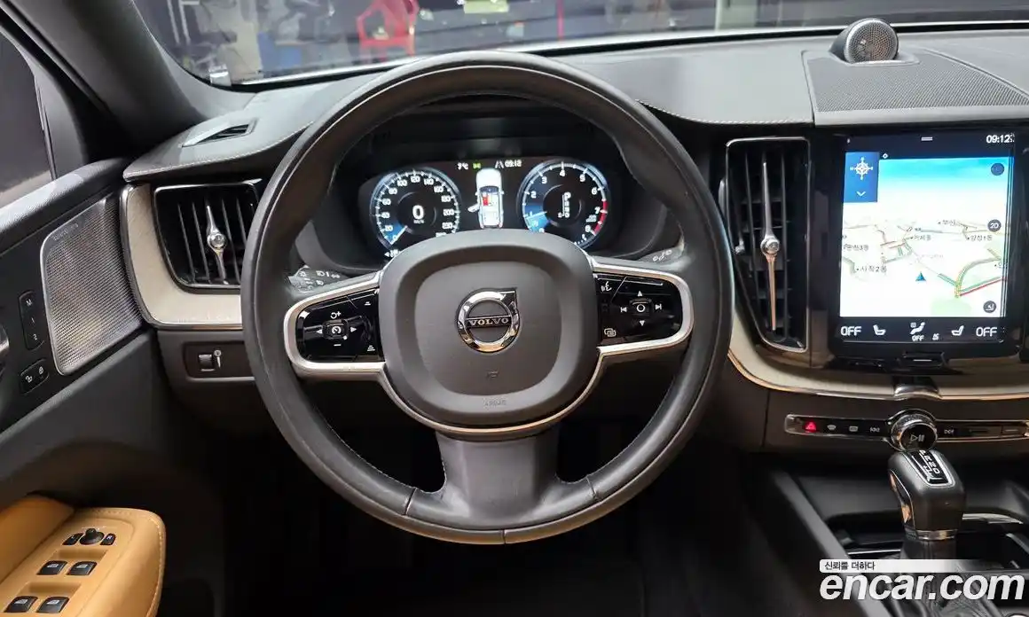 Volvo XC60 2020 2.0 Автомат в Москве № 164478, фото 16