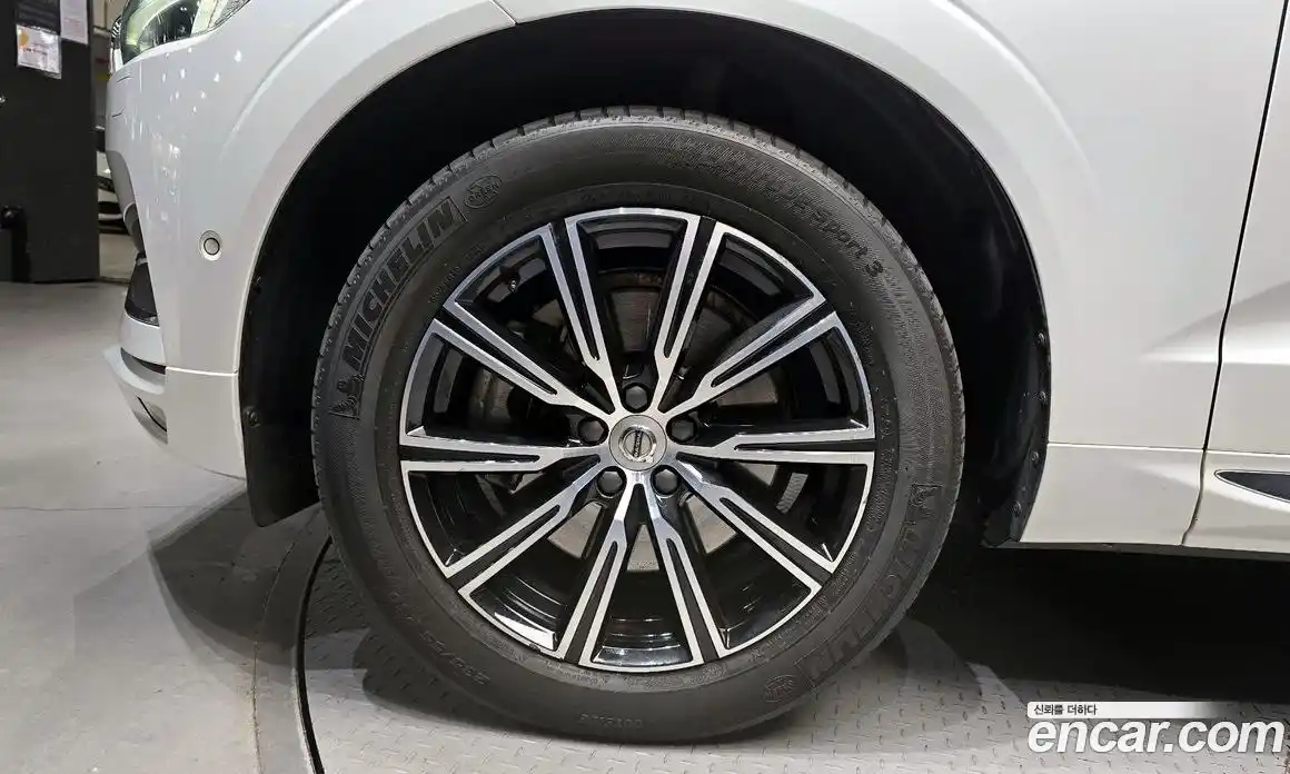 Volvo XC60 2020 2.0 Автомат в Москве № 164478, фото 19