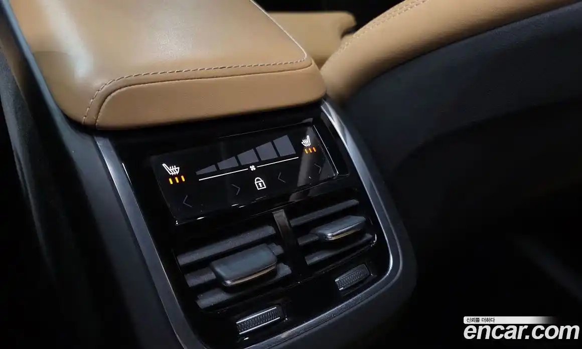 Volvo XC60 2020 2.0 Автомат в Москве № 164478, фото 9