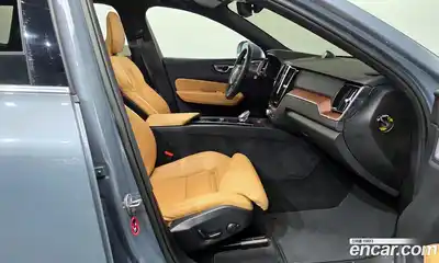 Volvo XC60 2023 2.0 Автомат в Москве № 164526, миниатюра 11