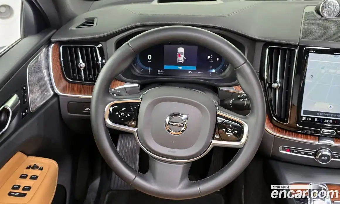 Volvo XC60 2023 2.0 Автомат в Москве № 164526, фото 13