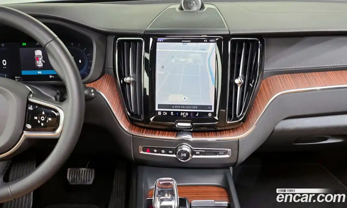 Volvo XC60 2023 2.0 Автомат в Москве № 164526, фото 14