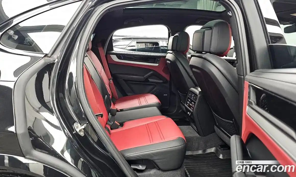 Porsche Cayenne 2025 3.0 Автомат в Москве № 165094, фото 4