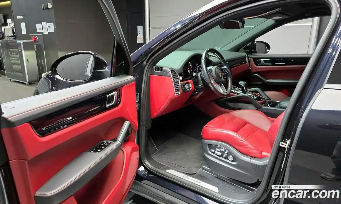 Porsche Cayenne 2021 3.0 Автомат в Москве № 165197, фото 11