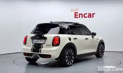 Mini Cooper 2020 2.0 Автомат в Москве № 167145, миниатюра 3