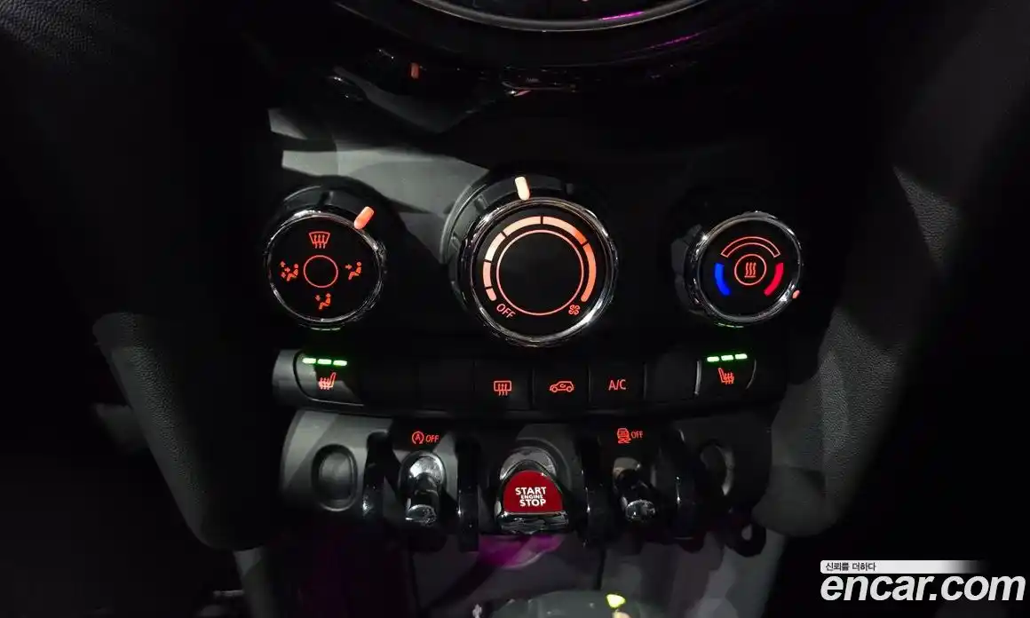 Mini Cooper 2015 1.5 Автомат в Москве № 167217, фото 16