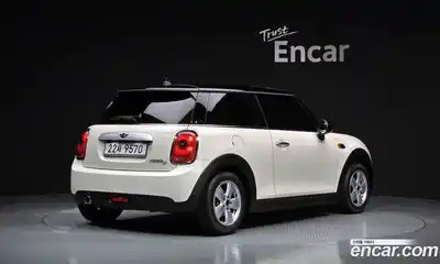Mini Cooper 2015 1.5 Автомат в Москве № 167217, миниатюра 2