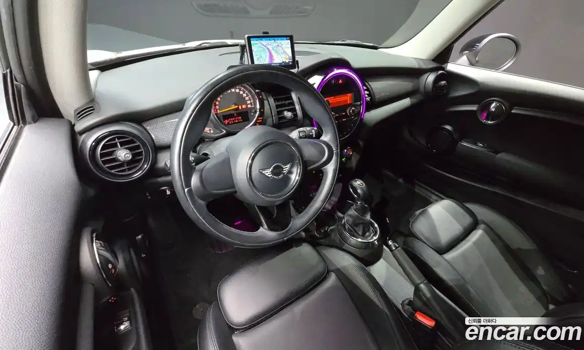 Mini Cooper 2015 1.5 Автомат в Москве № 167217, фото 7