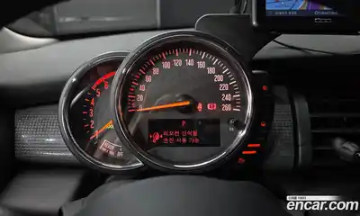 Mini Cooper 2015 1.5 Автомат в Москве № 167217, миниатюра 8