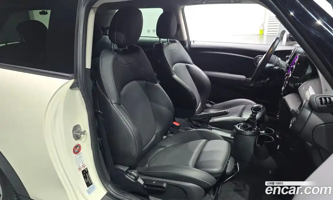 Mini Cooper 2015 1.5 Автомат в Москве № 167217, фото 10