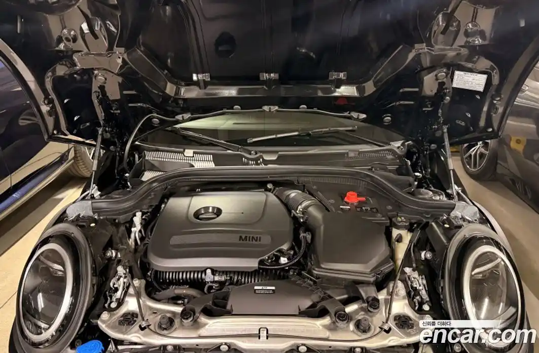 Mini Cooper Convertible 2025 2.0 Автомат в Москве № 167354, фото 6