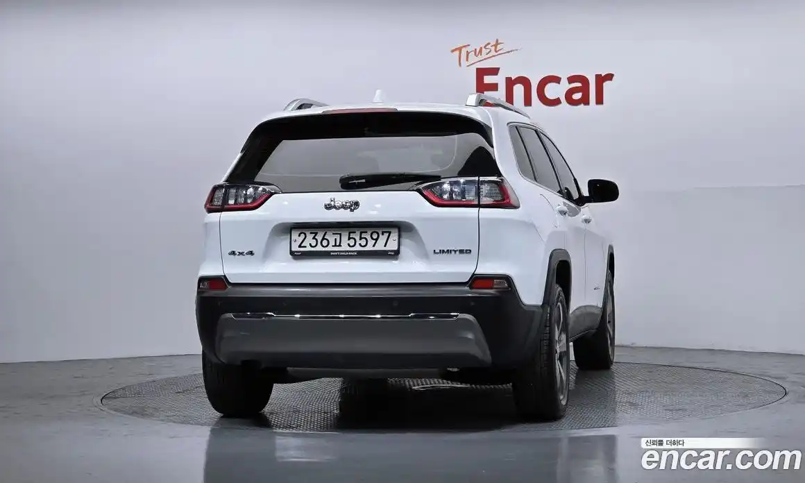 Jeep Cherokee 2021 2.4 Автомат в Москве № 169593, фото 13