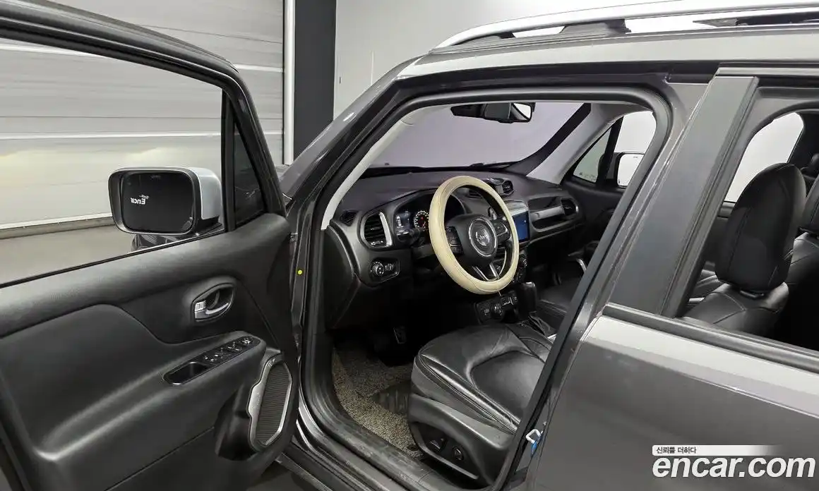 Jeep Renegade 2018 2.0 Автомат в Москве № 169855, фото 6