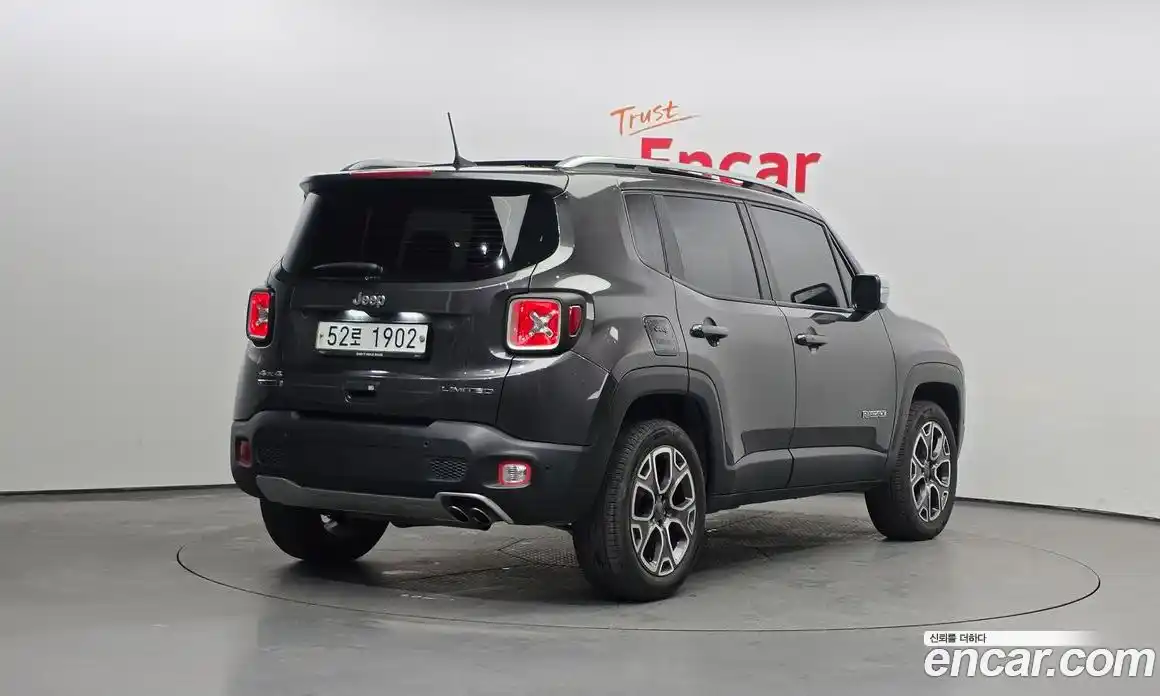 Jeep Renegade 2018 2.0 Автомат в Москве № 169855, фото 7
