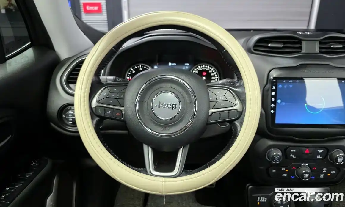 Jeep Renegade 2018 2.0 Автомат в Москве № 169855, фото 9