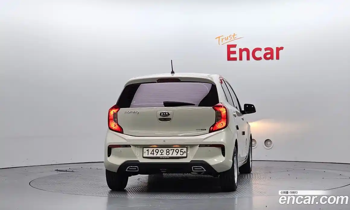 Kia Morning 2021 1.0 Автомат в Москве № 17458, фото 9