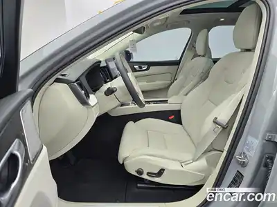 Volvo XC60 2026 2.0 Автомат в Москве № 176927, миниатюра 10