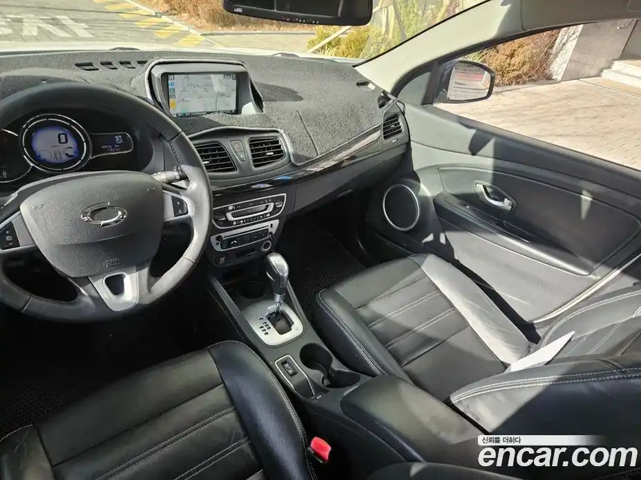 Renault SM3 2014 1.6 Автомат в Москве № 186453, фото 11