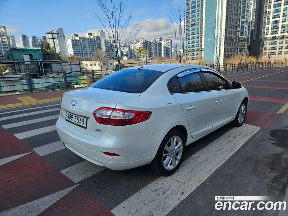 Renault SM3 2014 1.6 Автомат в Москве № 186453, фото 3