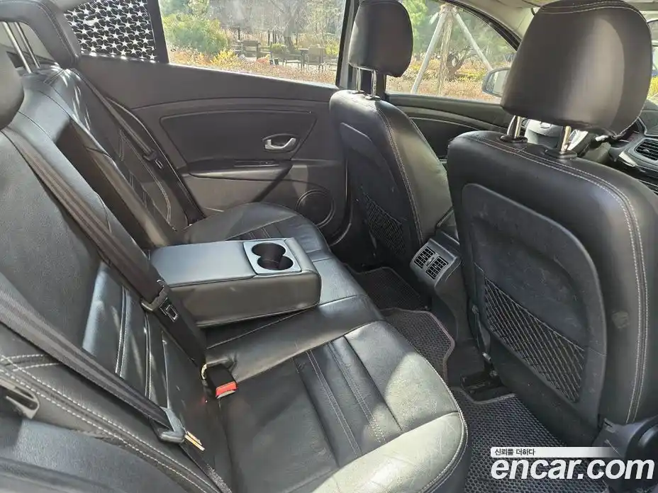 Renault SM3 2014 1.6 Автомат в Москве № 186453, фото 8