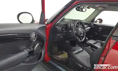 Mini Cooper 2018 1.5 Автомат в Москве № 189859, миниатюра 11