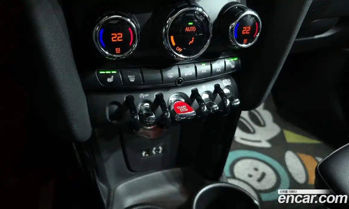 Mini Cooper 2018 1.5 Автомат в Москве № 189859, фото 16