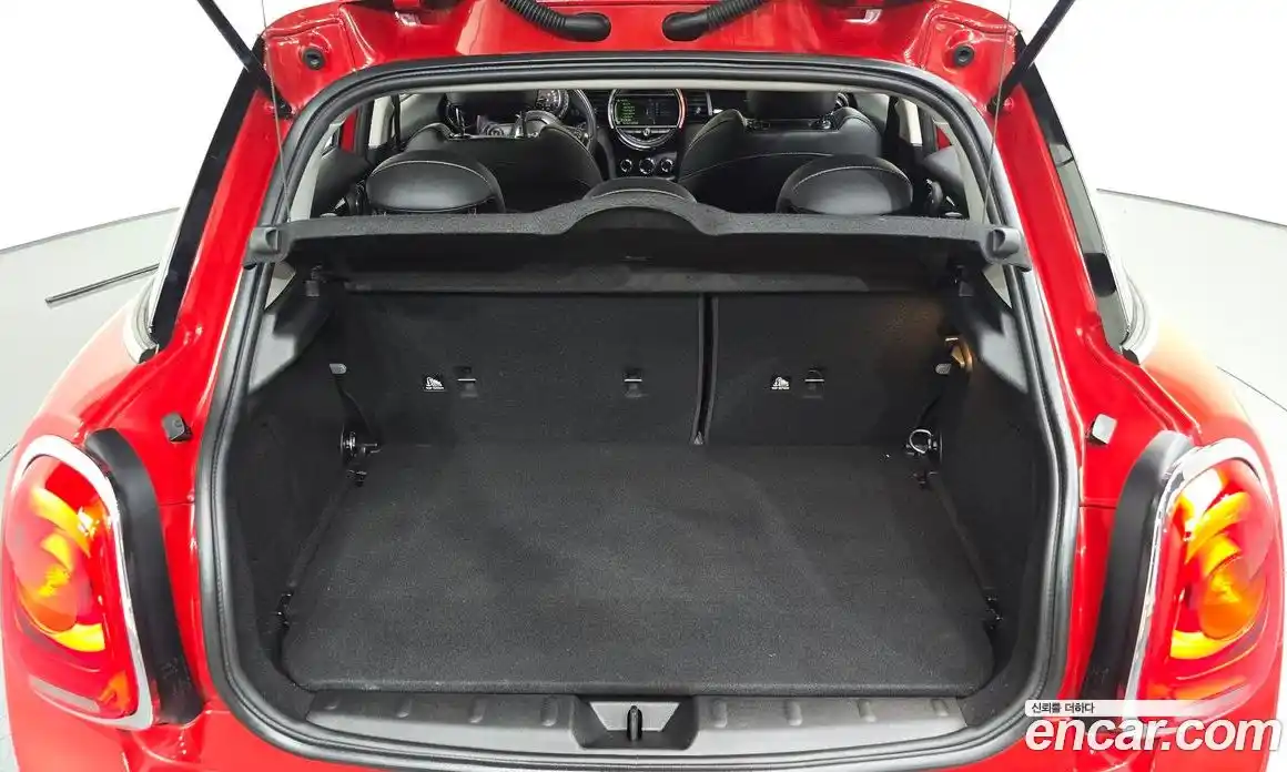 Mini Cooper 2018 1.5 Автомат в Москве № 189859, фото 20