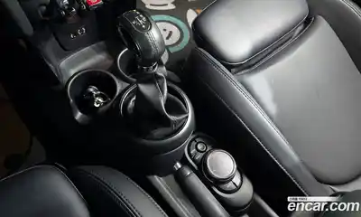 Mini Cooper 2018 1.5 Автомат в Москве № 189859, миниатюра 9