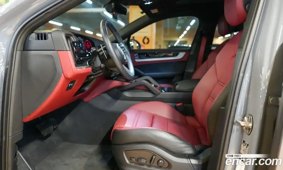 Porsche Cayenne 2024 3.0 Автомат в Москве № 197166, фото 8