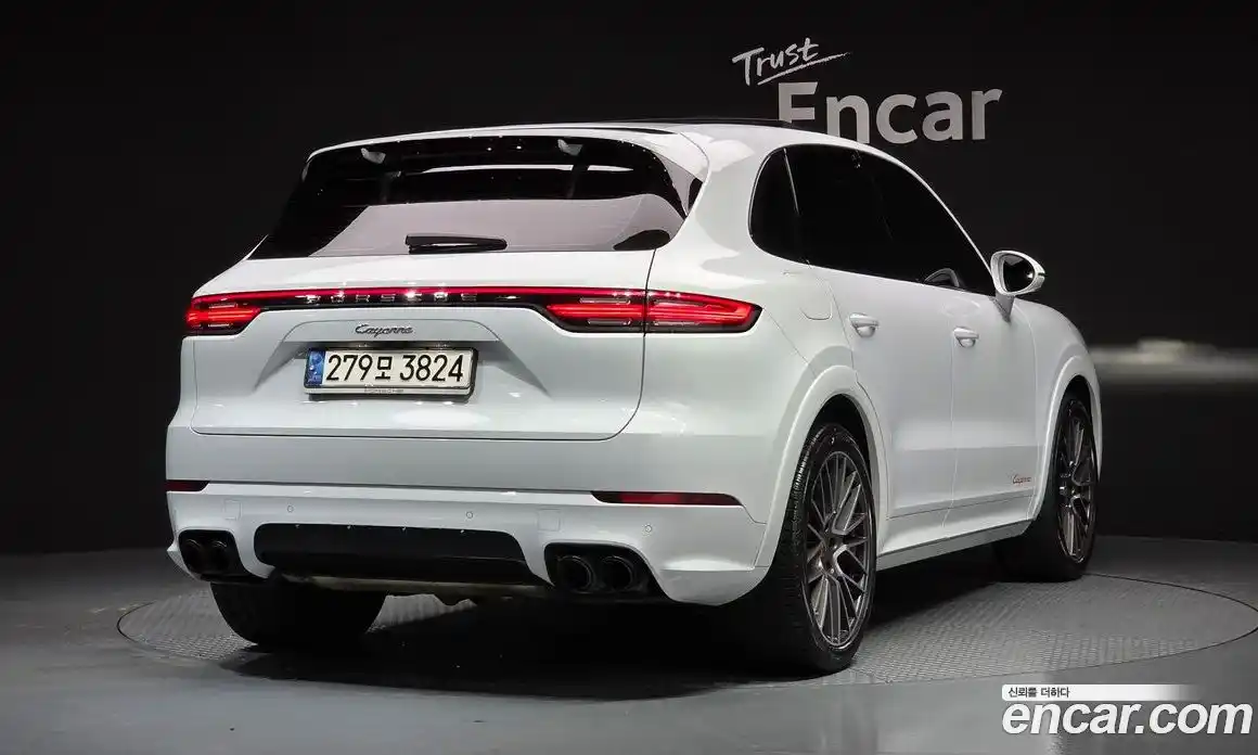 Porsche Cayenne 2021 3.0 Автомат в Москве № 197397, фото 3