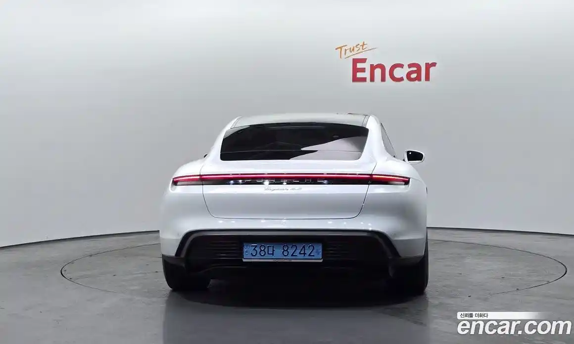 Porsche Taycan 2021 0.1 Автомат в Москве № 197500, фото 18