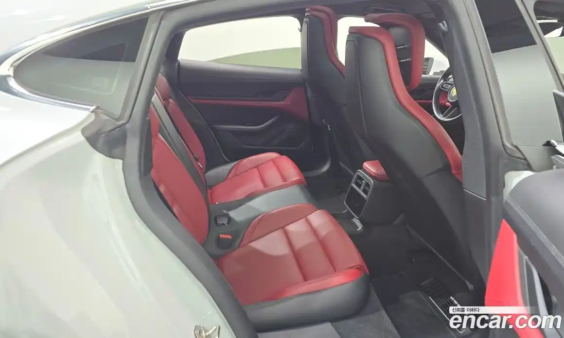 Porsche Taycan 2021 0.1 Автомат в Москве № 197500, фото 20