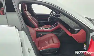 Porsche Taycan 2021 0.1 Автомат в Москве № 197500, миниатюра 3