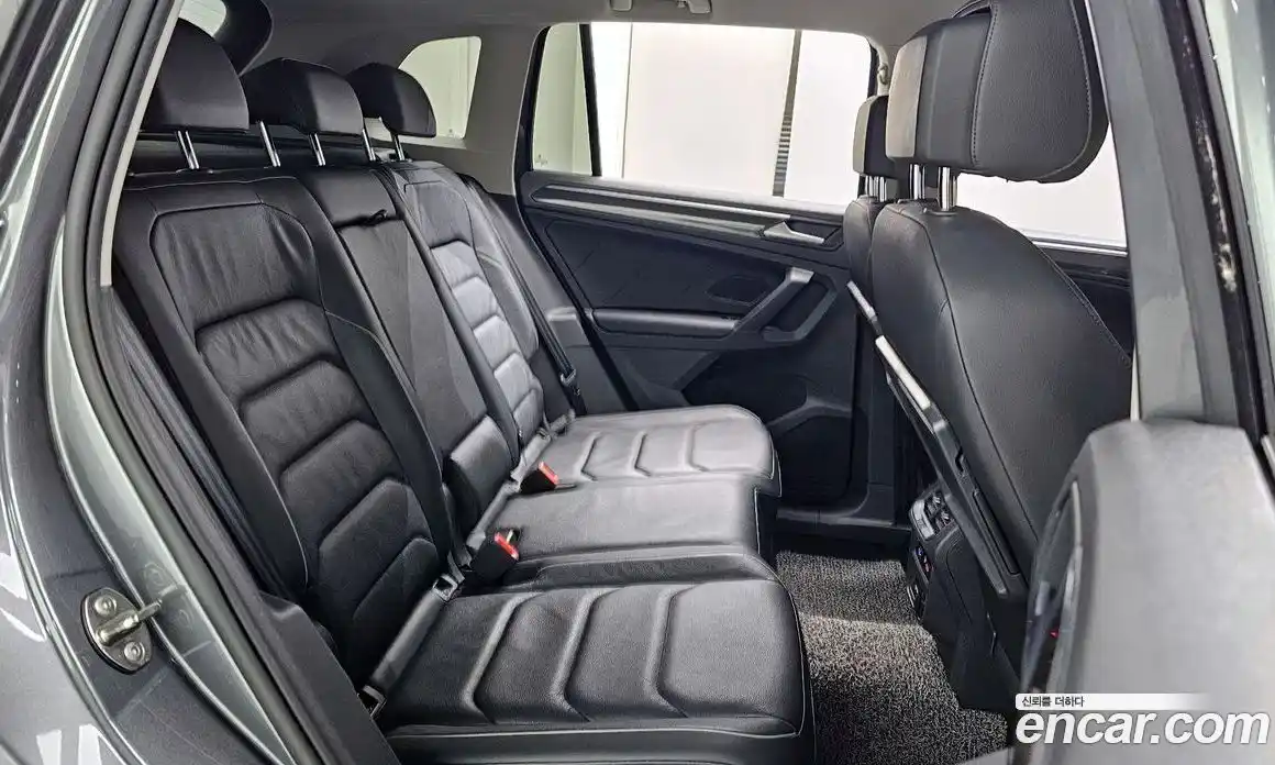 Volkswagen Tiguan 2020 2.0 Автомат в Москве № 199246, фото 12