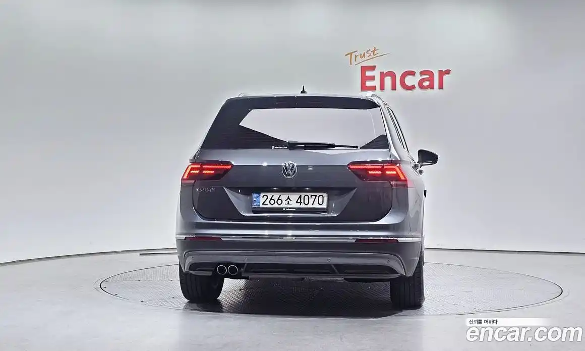 Volkswagen Tiguan 2020 2.0 Автомат в Москве № 199246, фото 4