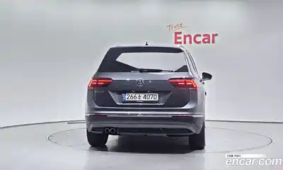 Volkswagen Tiguan 2020 2.0 Автомат в Москве № 199246, миниатюра 4