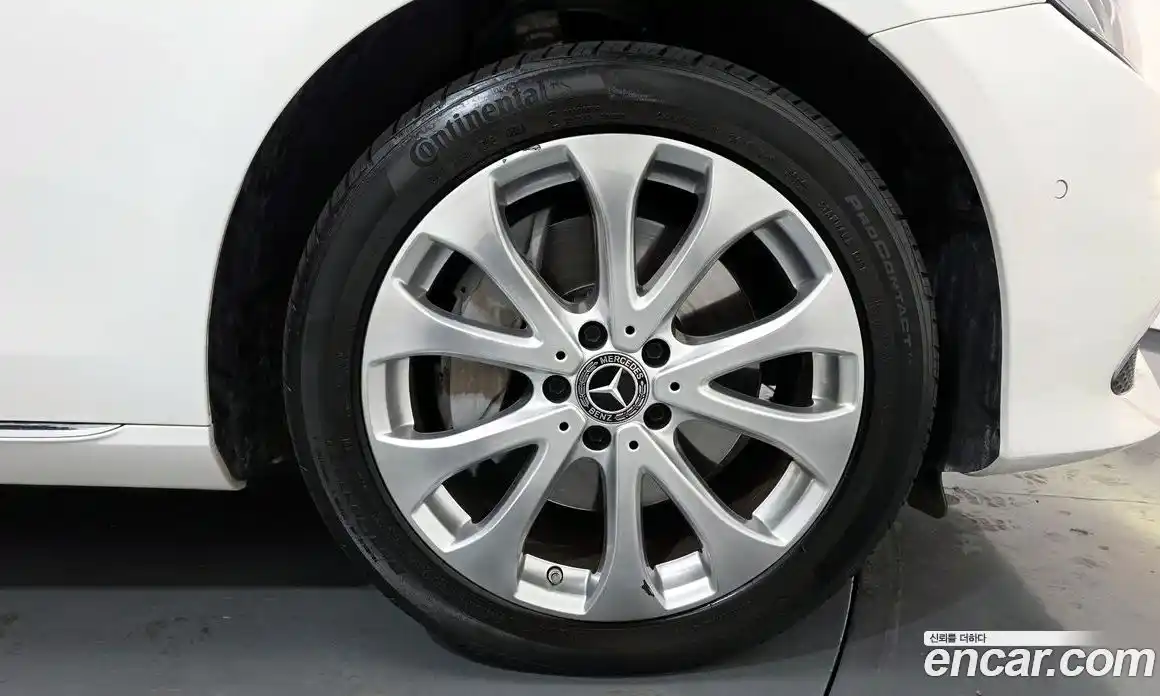 Mercedes-Benz E-Class 2019 2.0 Автомат в Москве № 211966, фото 11