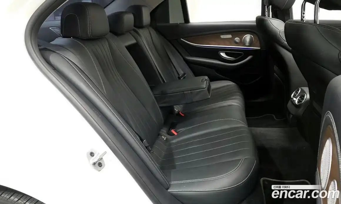 Mercedes-Benz E-Class 2019 2.0 Автомат в Москве № 211966, фото 15