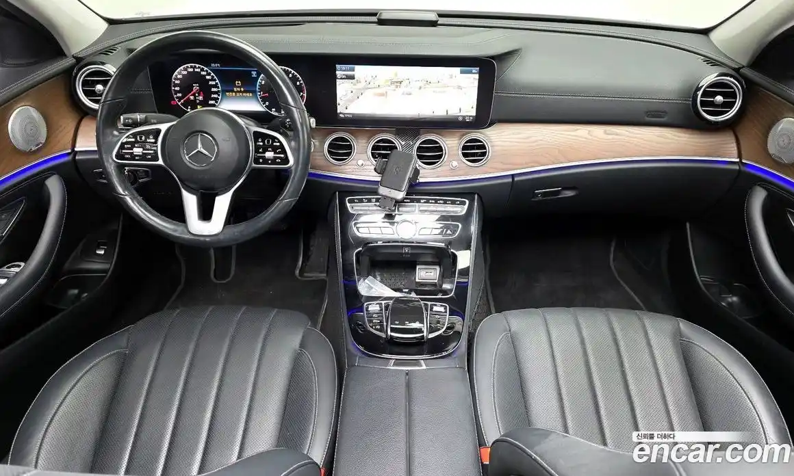 Mercedes-Benz E-Class 2019 2.0 Автомат в Москве № 211966, фото 20