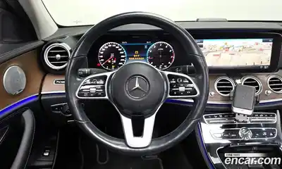 Mercedes-Benz E-Class 2019 2.0 Автомат в Москве № 211966, миниатюра 10