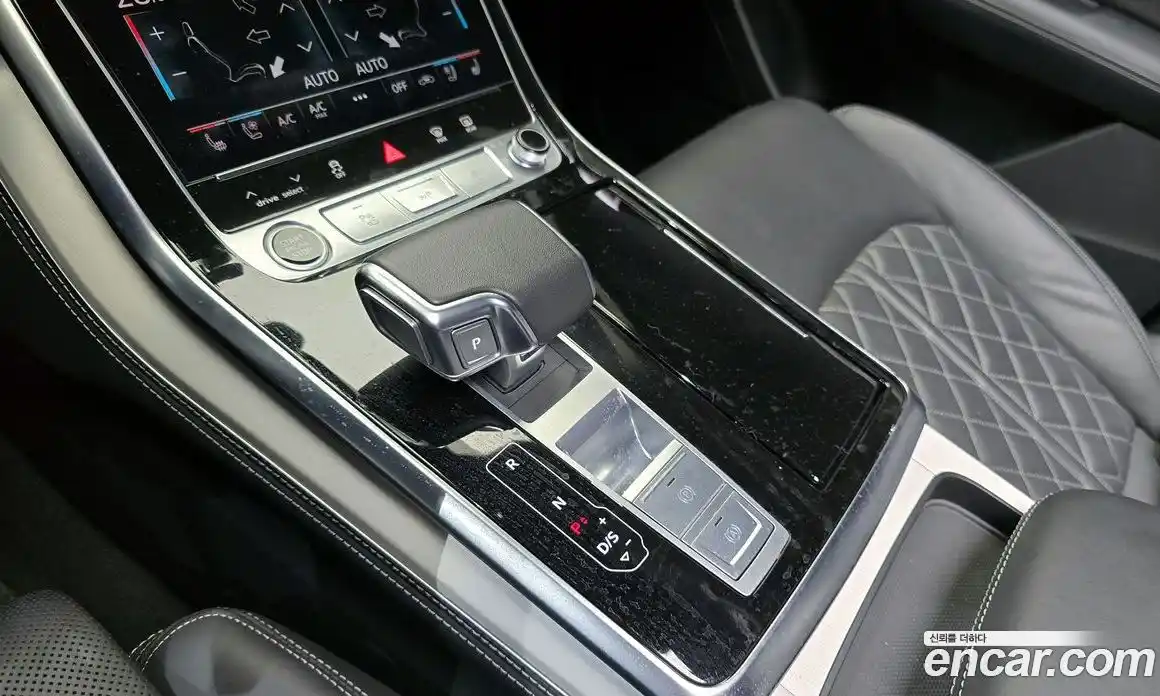 Audi Q8 2023 3.0 Автомат в Москве № 212302, фото 9