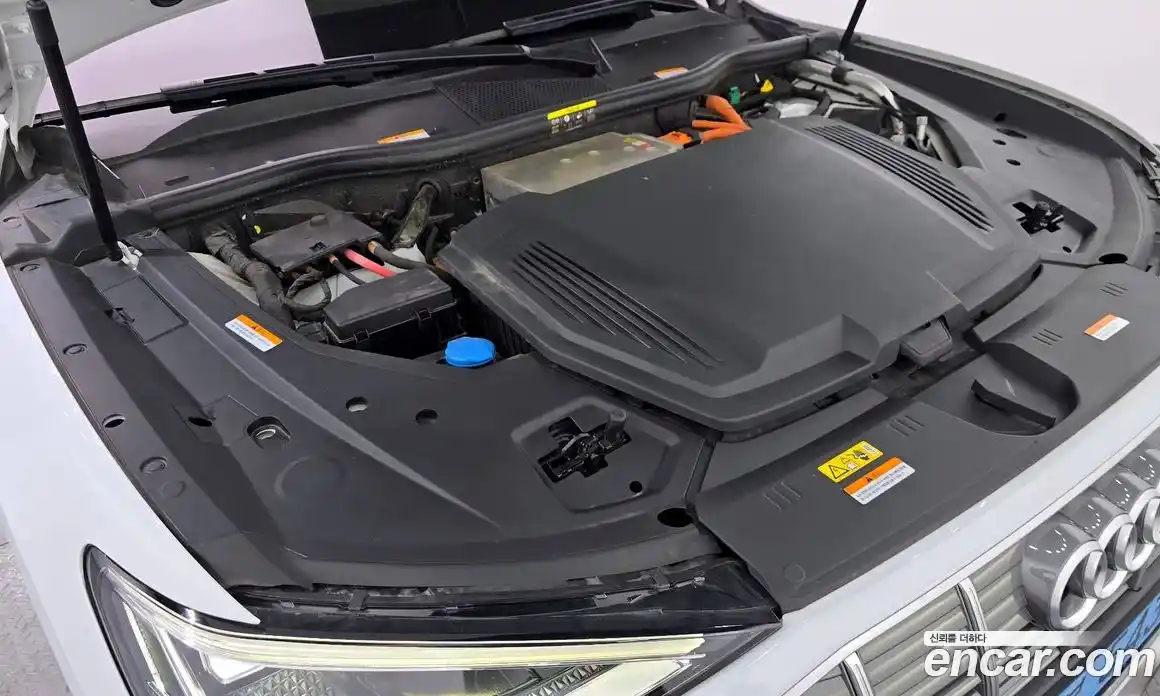 Audi e-tron 2021 0.2 Автомат в Москве № 212395, фото 16